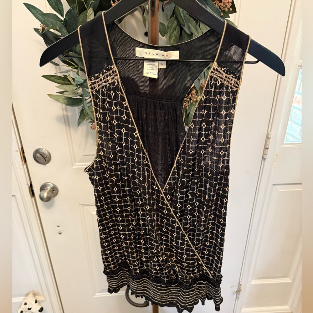 Studio M Embroidered Wrap Style Sleeveless Top L